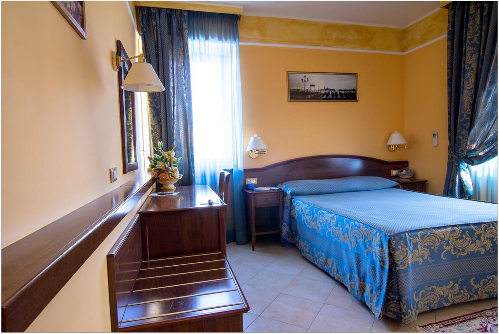 B&B Degli Amici Ciampino Pokój zdjęcie